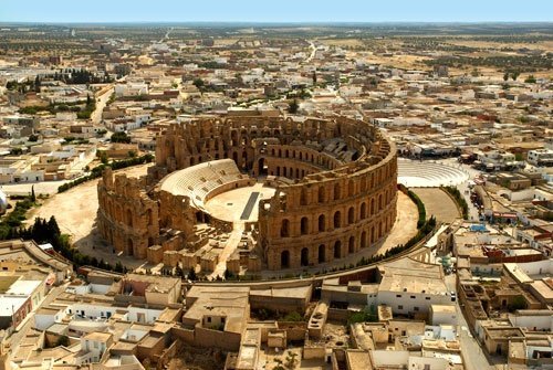 Amphitheater-ruins-in-El-Jem.jpg